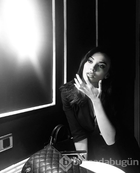 Tuvana Türkay'ın annesi de estetik güzeli çıktı!