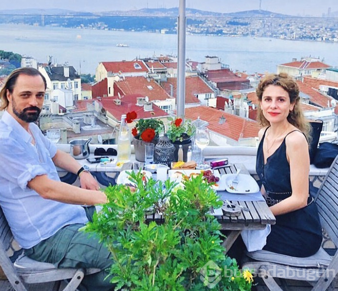 Evli ve çocuklu Ertan Saban bir kadınla fena yakalandı