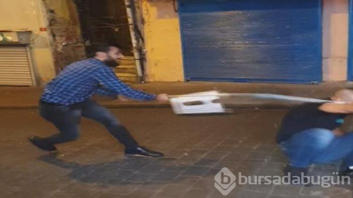 Sopa, demir ve sandalyelerle kavga ettiler!