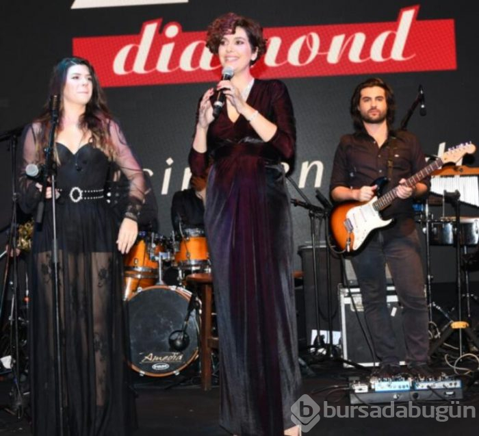 Bergüzar Korel: ''Çocuklarımızı hiçbir zaman iş ortamına sokmayız!''