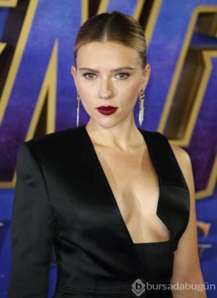 Scarlett Johansson: Bir grup erkek tarafından cinsel obje ilan edildim!