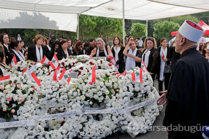 Cenazede gözyaşları sel oldu!