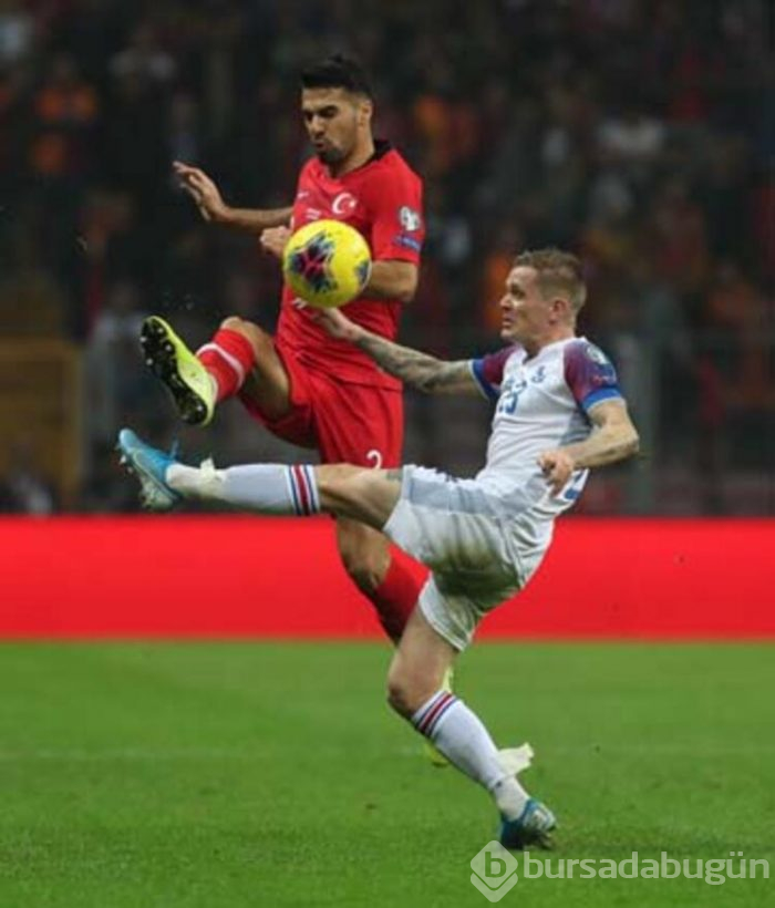 Türkiye - İzlanda maçının ardından spor yazarlarının görüşleri! 