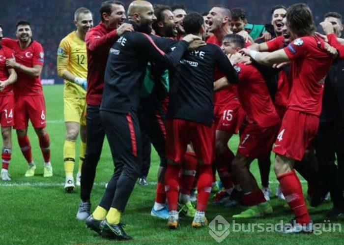 Türkiye - İzlanda maçının ardından spor yazarlarının görüşleri! 
