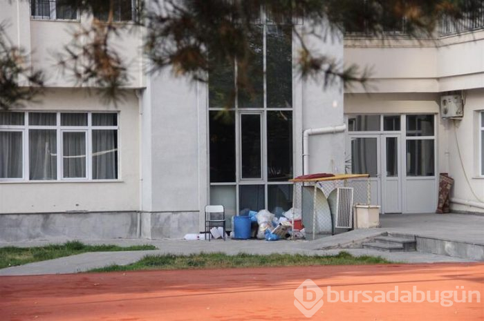 Zihinsel engelli öğrenciyi darp edenler açığa alındı!