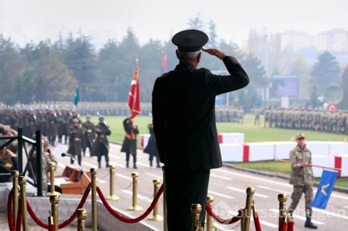 Yeni askerlik sisteminin yemin eden ilk yedek astsubayları oldular