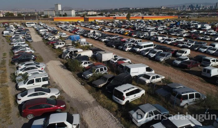 Ankara'da yüzlerce araç çürüyor!