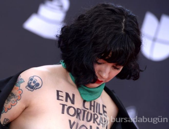 Latin Grammy Müzik Ödülleri'nde çıplak protesto!