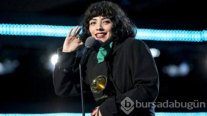 Latin Grammy Müzik Ödülleri'nde çıplak protesto!