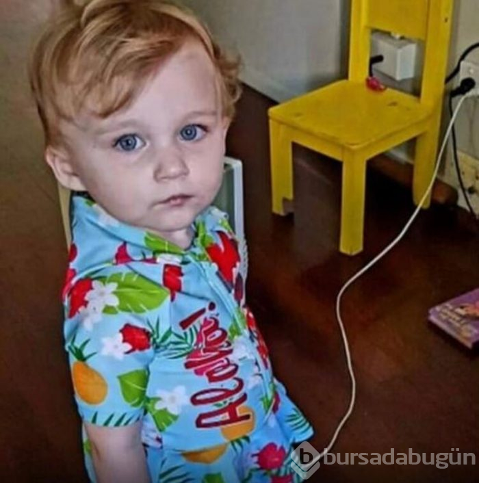 Sen nasıl annesin? Çocuklarını sıcak havada otomobilde bırakıp...