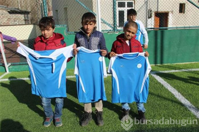 Forma alamayınca gözyaşı döktüler
