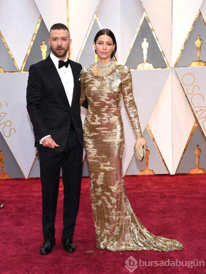 Justin Timberlake, rol arkadaşıyla el ele görüntülendi