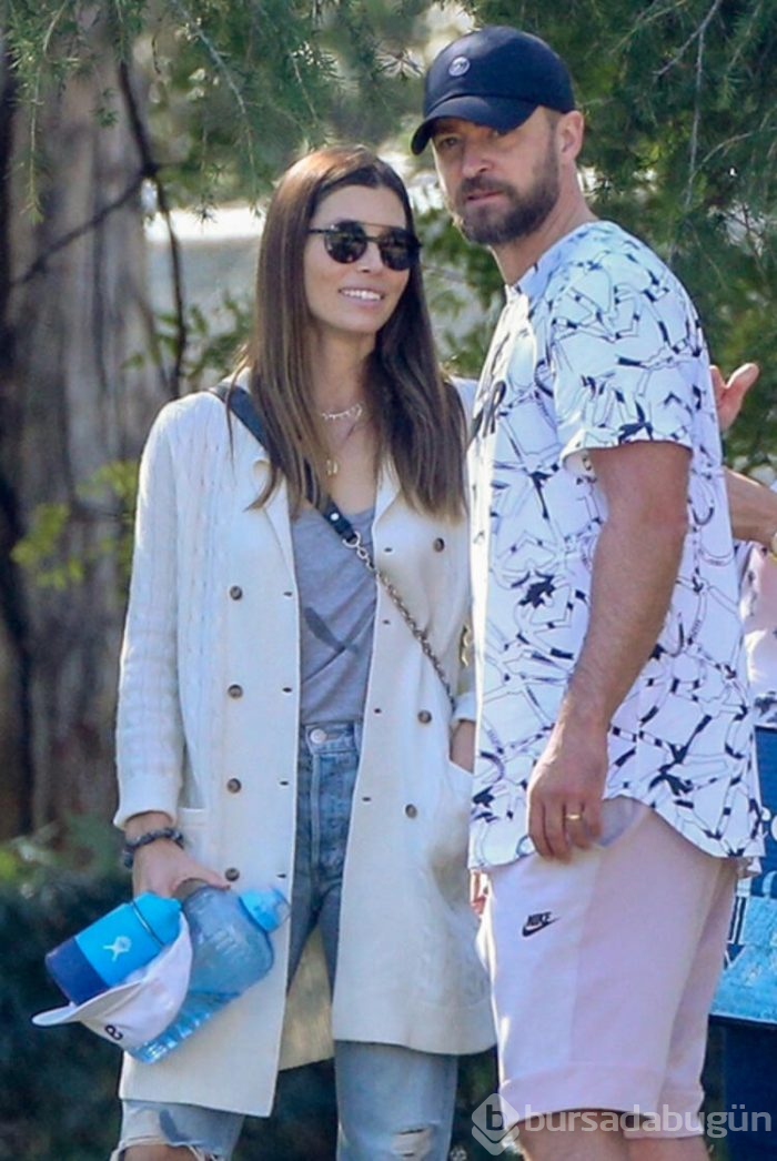 Justin Timberlake, rol arkadaşıyla el ele görüntülendi