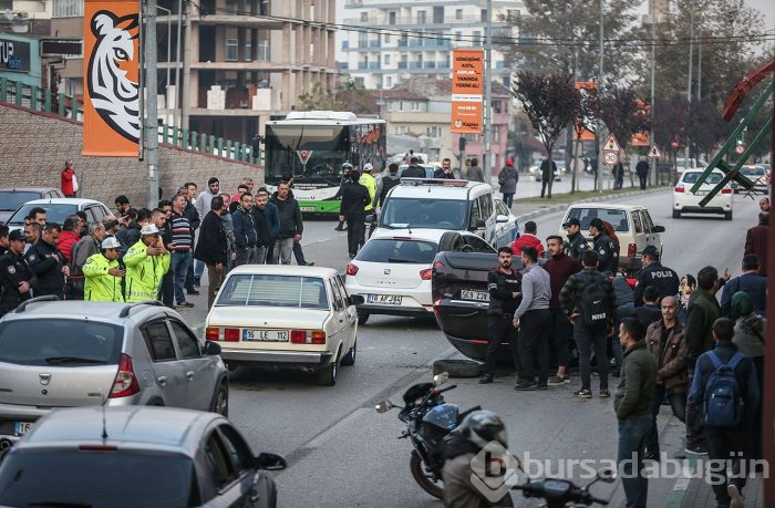 Bursa'da köprüden uçan otomobilde can pazarı