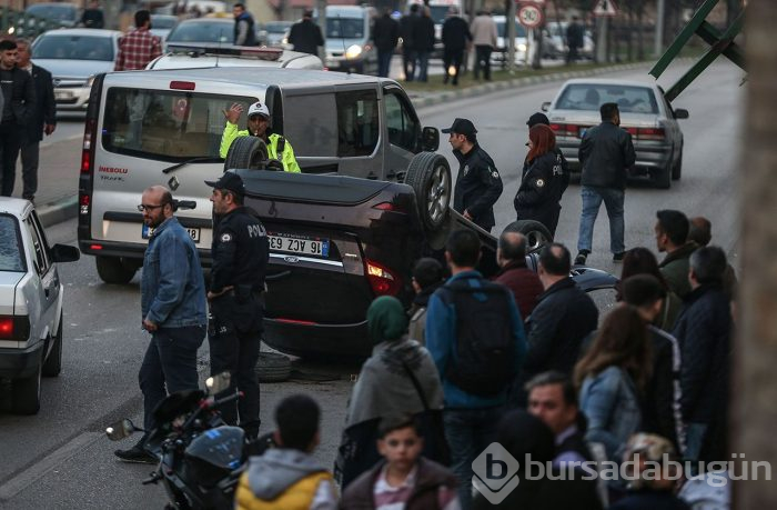 Bursa'da köprüden uçan otomobilde can pazarı