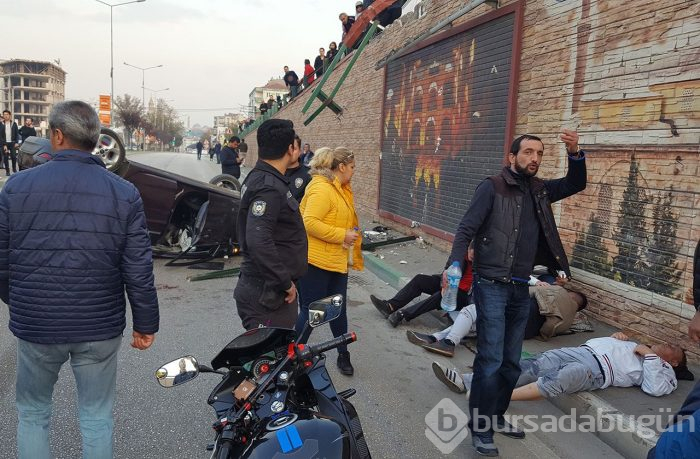 Bursa'da köprüden uçan otomobilde can pazarı