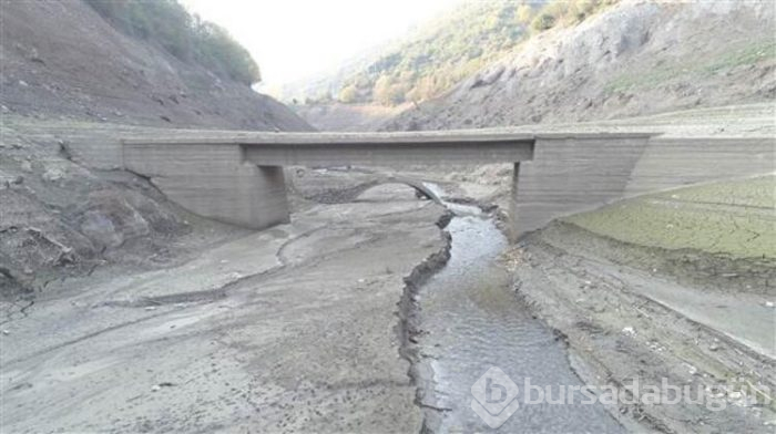 Barajın suyu çekilince eski köprüler gün yüzüne çıktı