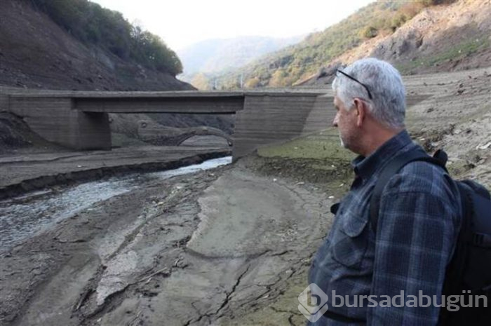 Barajın suyu çekilince eski köprüler gün yüzüne çıktı