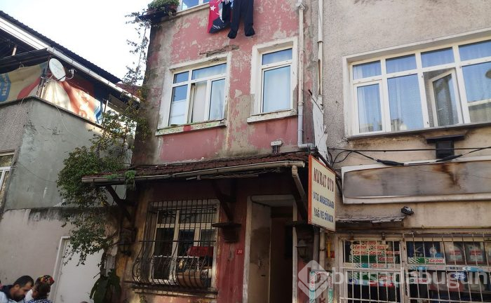 Başkomiser kızını uyurken öldürdü!