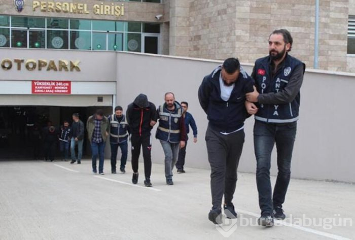 "Jigolo" ilanına başvuran yüzlerce kişiye büyük şok!