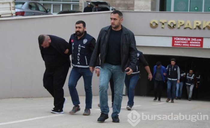 "Jigolo" ilanına başvuran yüzlerce kişiye büyük şok!