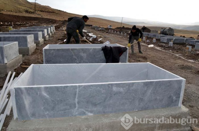 Muş'ta 2 bin 128 mezar taşındı!
