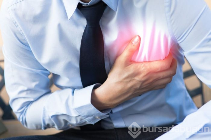 Göğüs ağrısı neden olur? İşte göğüs ağrısının 5 nedeni! (Her göğüs