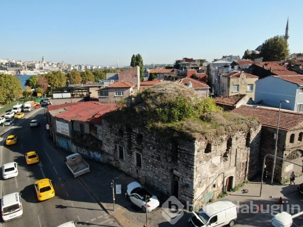 "Tarihimizin satılmaması gerekiyor" 