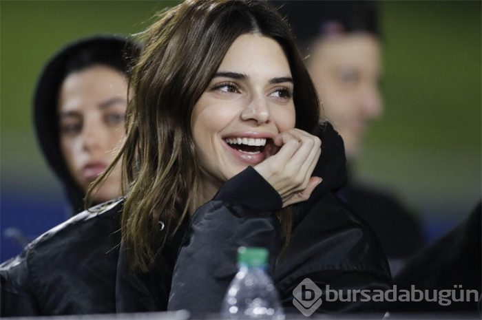 Lakers-Spurs maçında Kendall Jenner süprizi