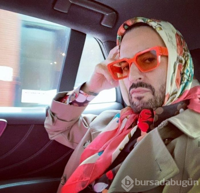 Edis trende uydu başörtüsü taktı