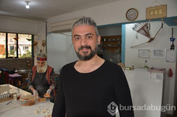 4 dil bilen 2 üniversite mezunu mantıcı