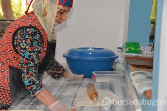 4 dil bilen 2 üniversite mezunu mantıcı
