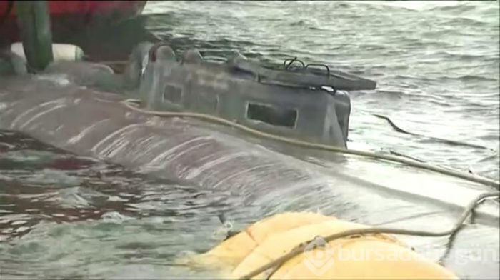 Denizaltından tonlarca çıktı... Tarihte ilk kez!
