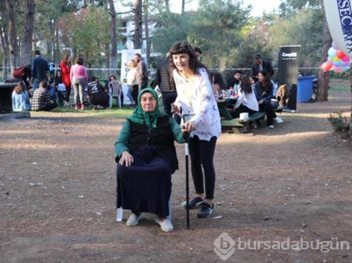 70 yaşında model oldu!