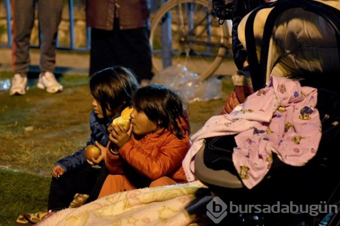 Arnavutluk'ta kurtarma çalışmaları devam ediyor