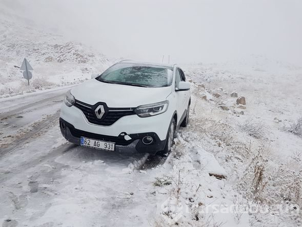 Tunceli'ye mevsimin ilk karı düştü