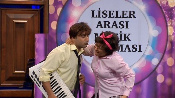Naime rolünü oynayan oyuncu Ecem Erkek kimdir?