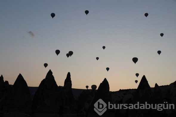 Kapadokya'da balonlar kartpostallık görüntüler oluşturdu!