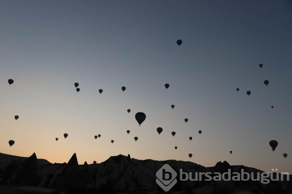 Kapadokya'da balonlar kartpostallık görüntüler oluşturdu!