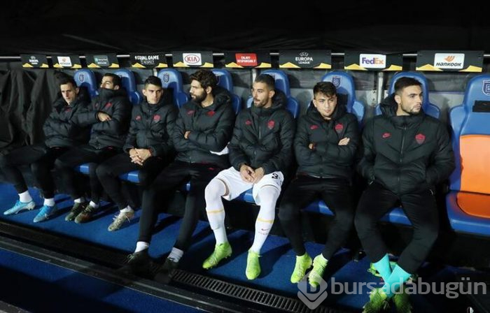 Cumhurbaşkanı Erdoğan, Başakşehir - Roma maçını tribünden izledi!