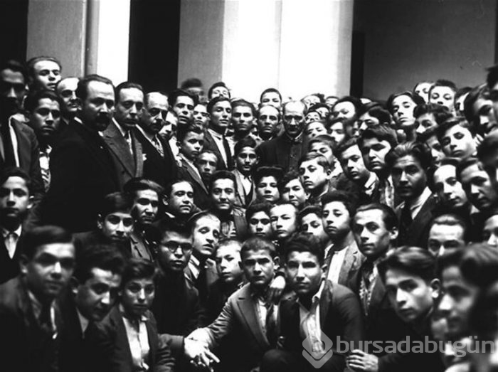 O kız bakın kimmiş