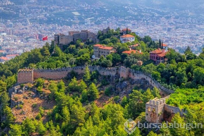 Nüfusun yüzde 10'u 82 ülkeden yerleşik yabancı!