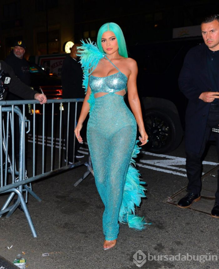 Kylie Jenner korumaları için her ay bir ev parası harcıyor!
