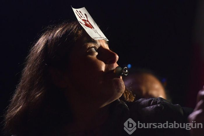 Başbakan koltuğunu bırakıyor