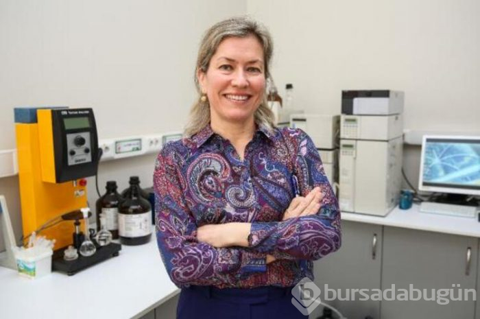 Zehirli midyeleri toplarken görüntülendiler!