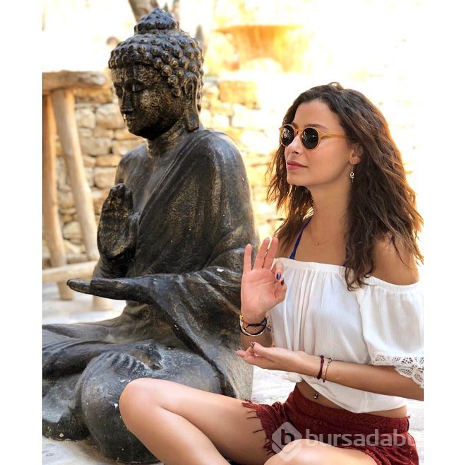 Cesur pozlarıyla Instagram'ı kasıp kavuruyor!
