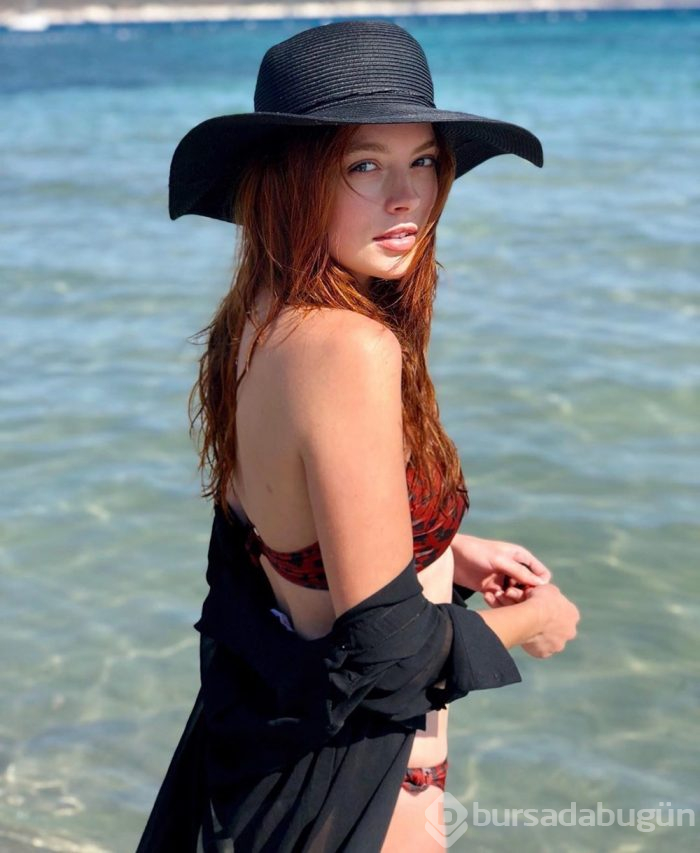 Melis Sezen 26. yaşını kutluyor
