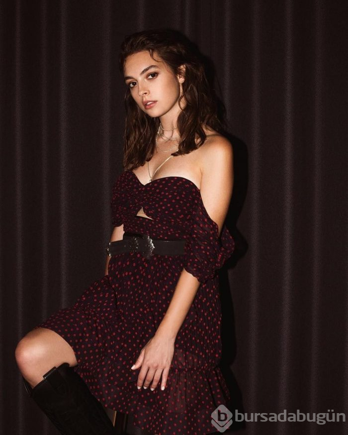 Melis Sezen 26. yaşını kutluyor