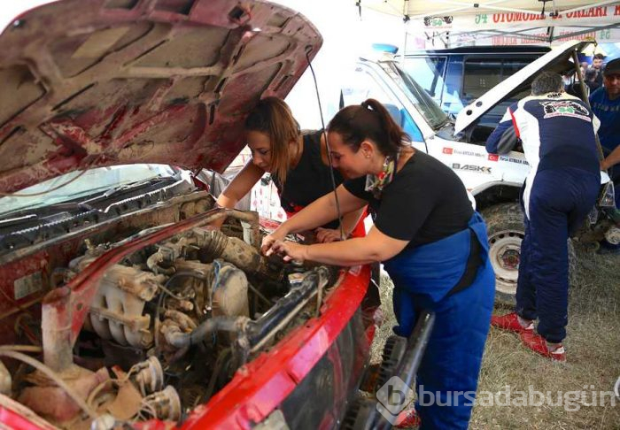 'Dedikodu arabanın içinde de devam ediyor'