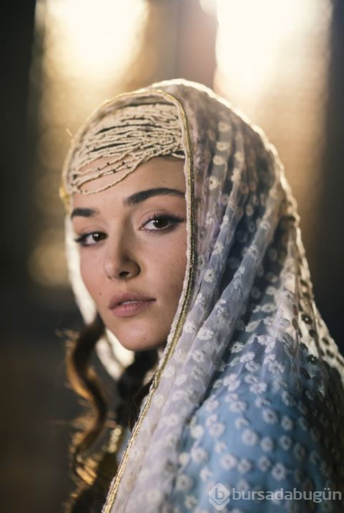Hande Erçel için ilk!